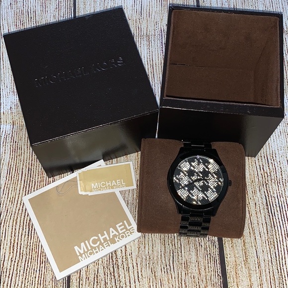 Michael Kors Watch - Picture 3 of 7